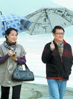 广场上的妹子